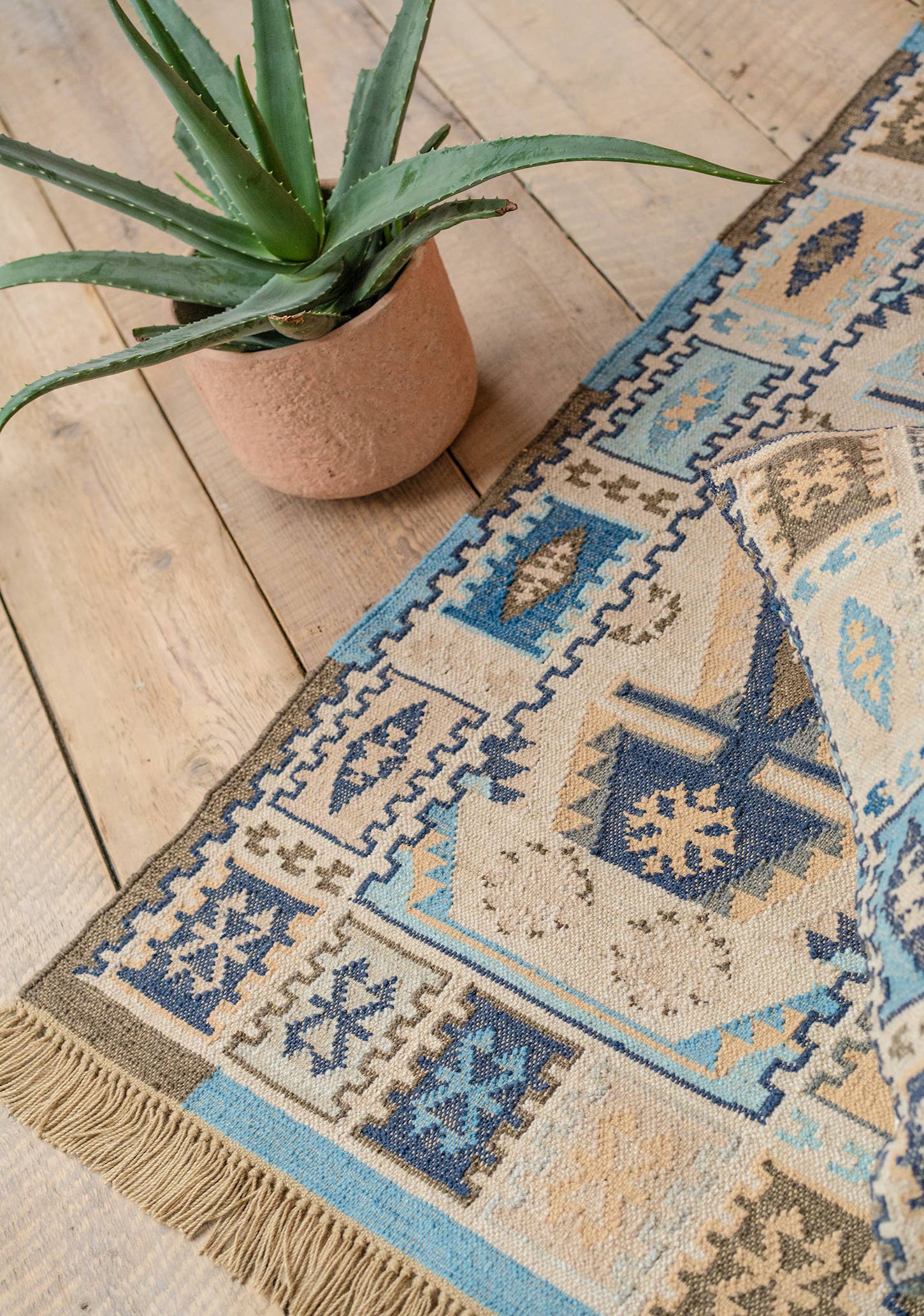 Namaste – wholesale Matta – Isha Handloom Kilim matta, liten Medium, 75 X 135cm1