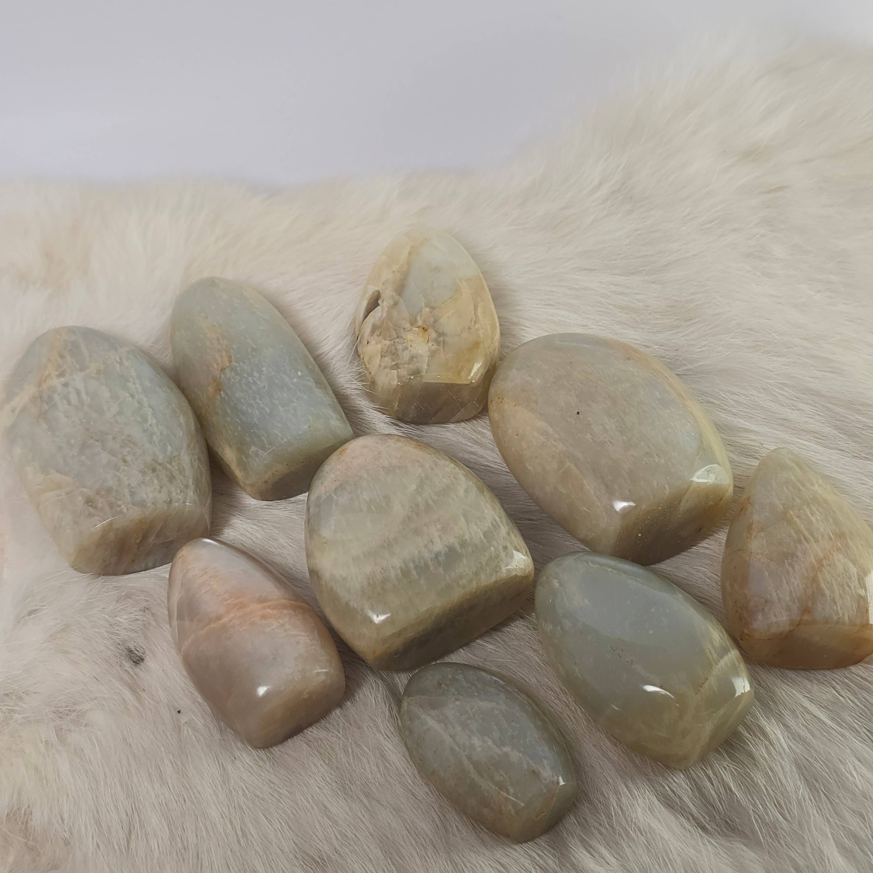 Aquamarine Daydream Wholesale – wholesale Spiritual stone/crystal – Per Kilo Moonstone Freeforms ~ Bulk Polished Crystals2