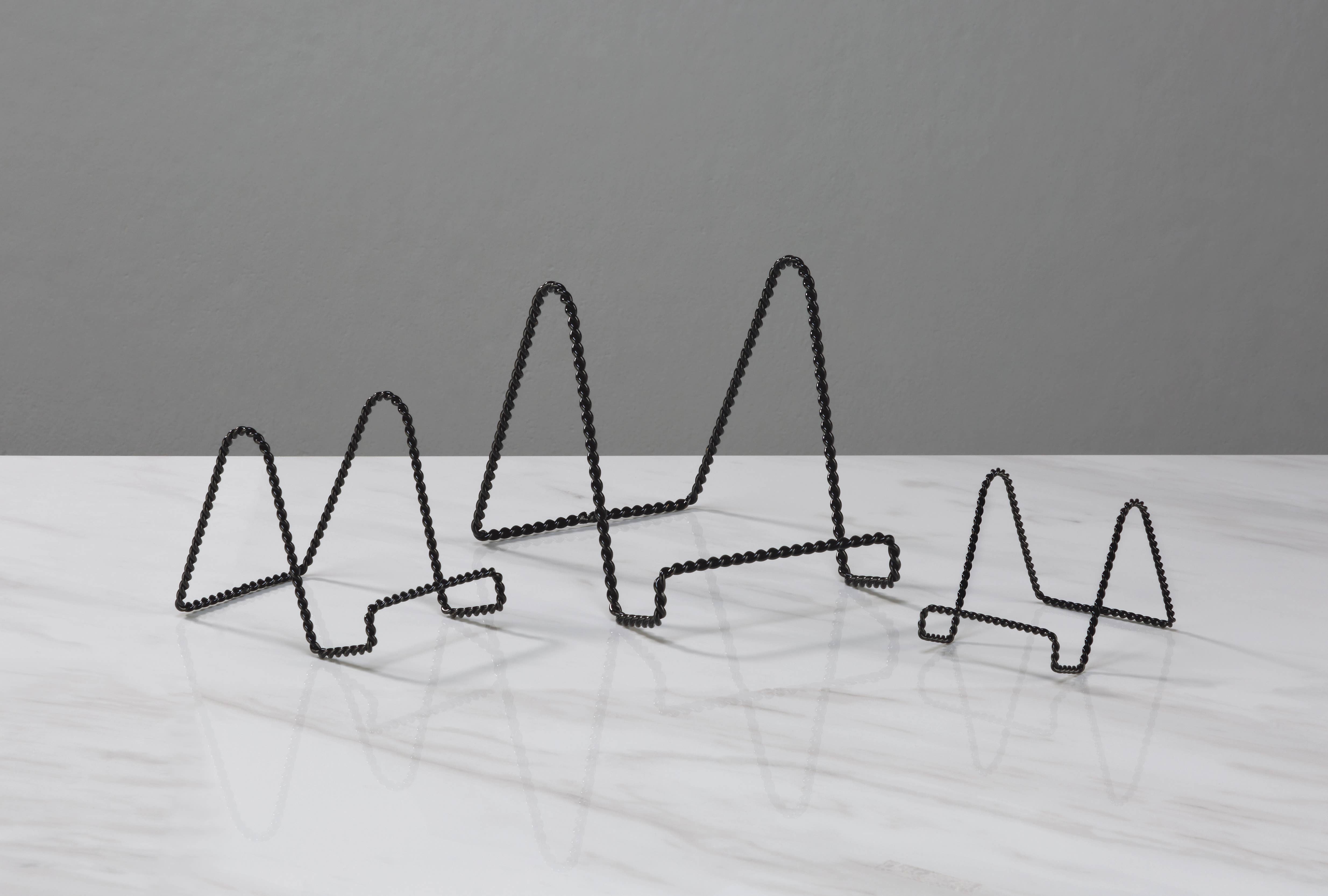 Tripar International - Wholesale Retailer Display Stand/Case - Twisted Wire Stands14