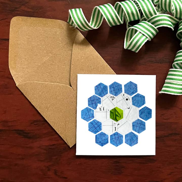 Mini-carte Quilt Block (Grandmother's Flower Garden) pour la vente par Cozy Arts