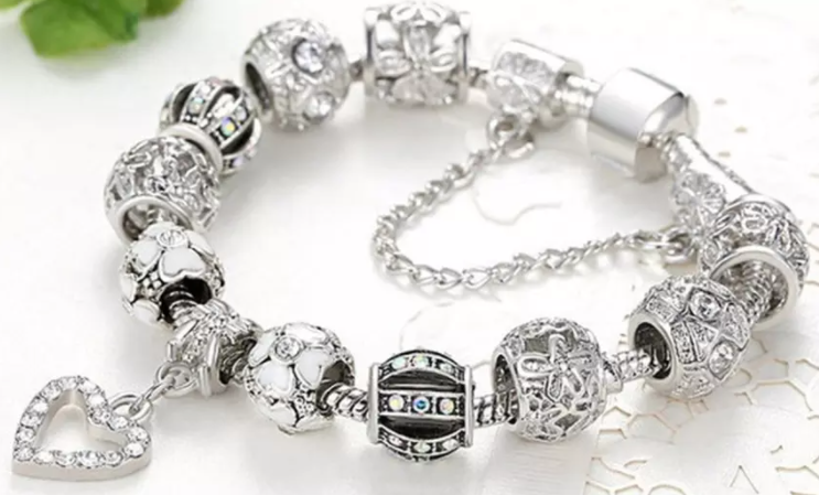 Amy and Annette - Wholesale Charm/Dangle Bracelet - Murano Heart Charm Bracelets Made With Crystals2