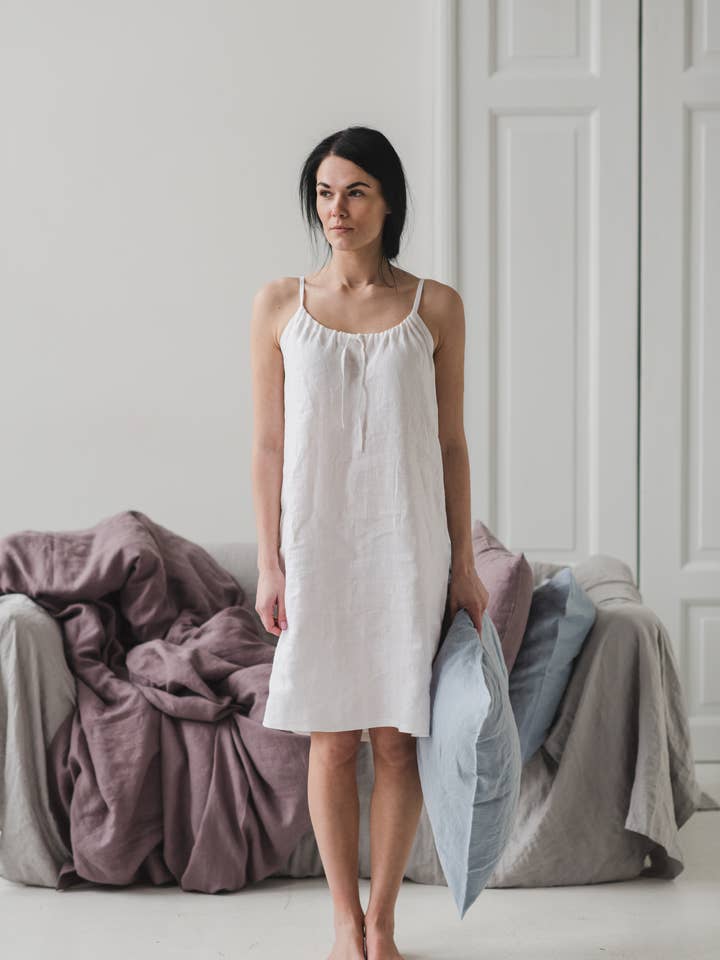 Camisón de lino con tirantes ajustables para venta al por mayor de Epic Linen
