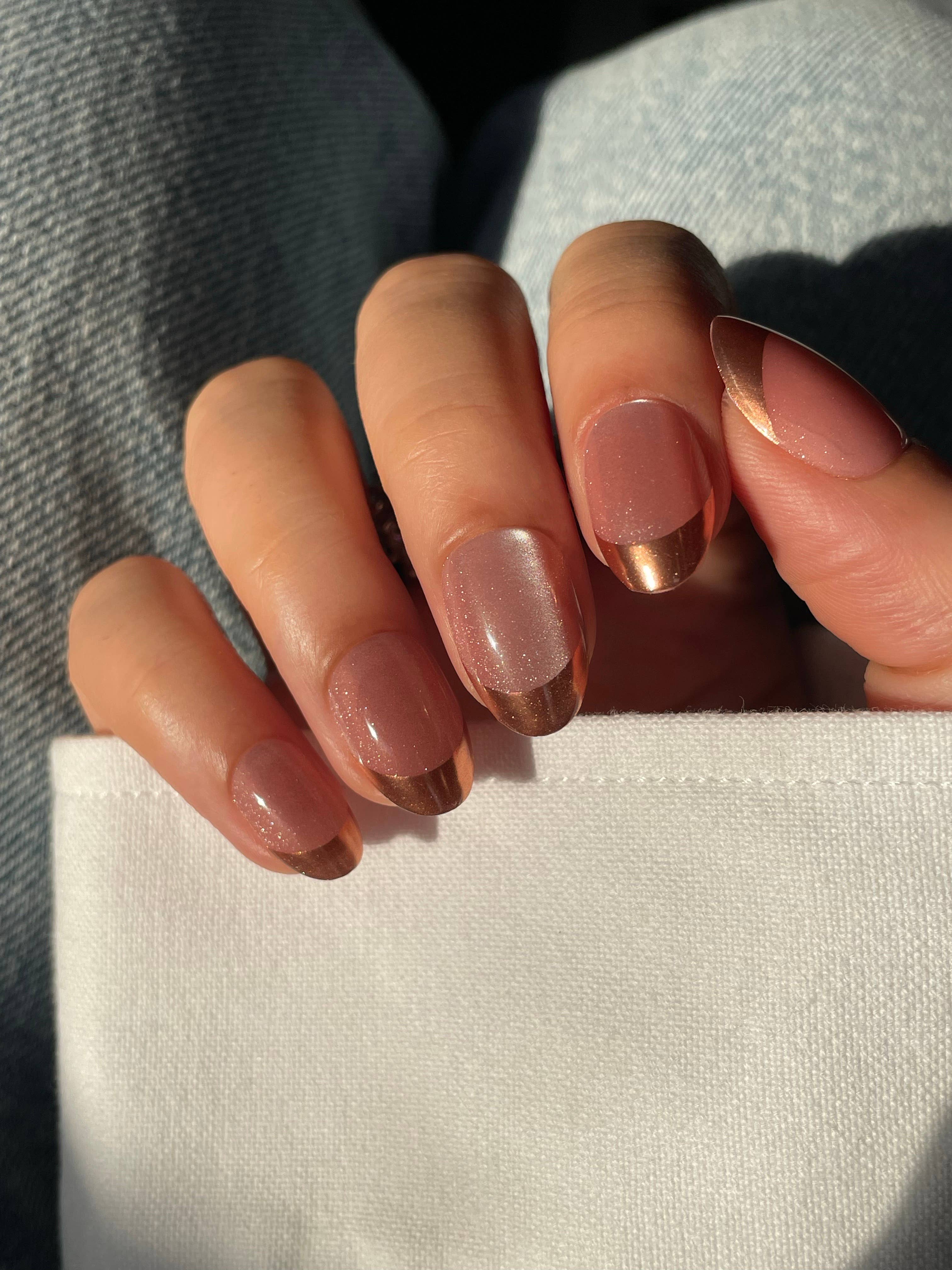 Glamnetic - Vente Faux ongles/vernis en patch - Ongles à Presser Pomme Caramel | Pointe Française Courte en Chrome Bronze6