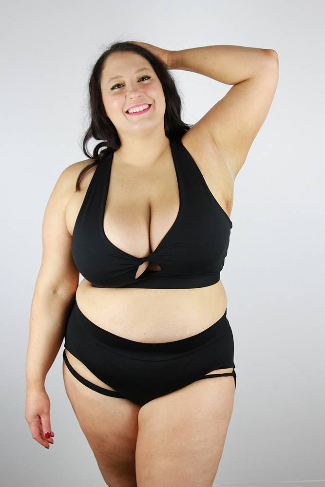 Rarr Designs - Wholesale Sports Bra - Women's - Matte Black Knot Plus Size Sports Bra5