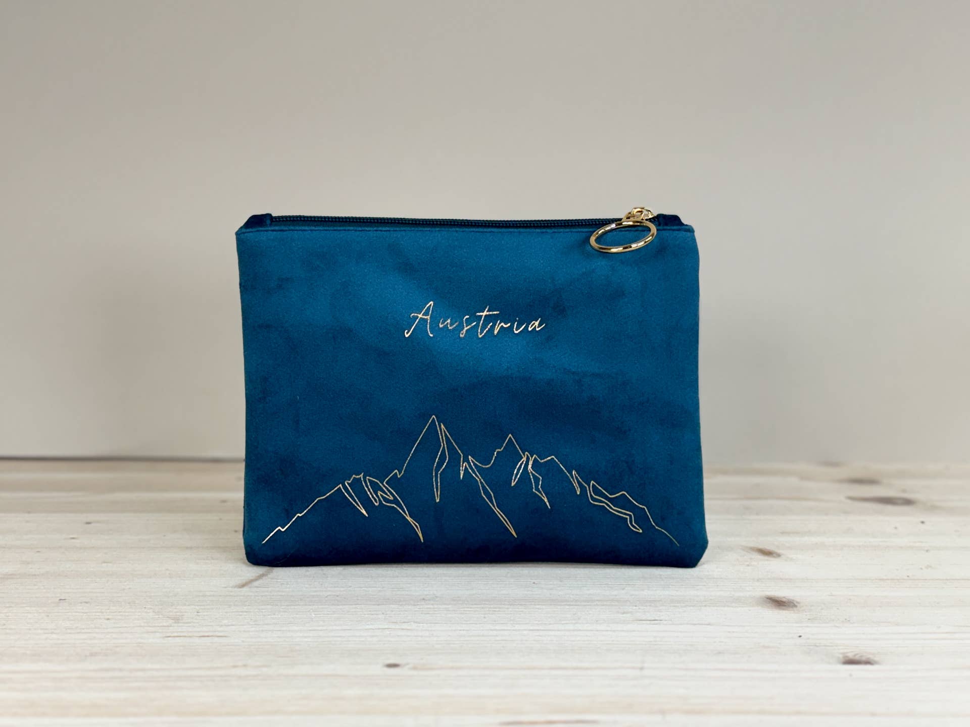 Herzilein-Wien GmbH - Wholesale Makeup/Cosmetic Bag - Kosmetiktasche Austria Berge0