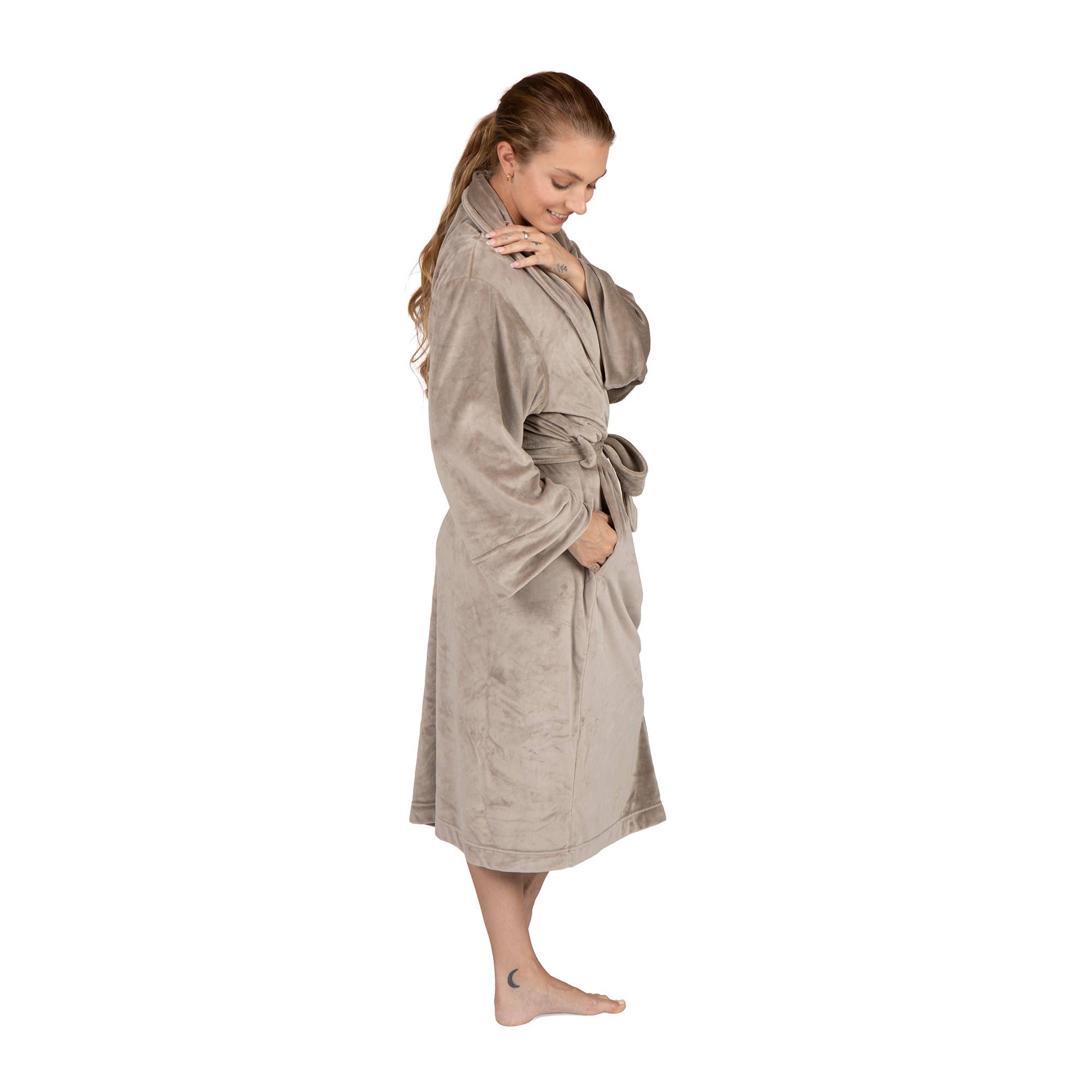 Pure Fiber - Wholesale Robe - Women's - Plush Velour Women’s Robe – Soft, Cozy & Elegant Fit7