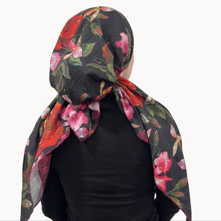 Crimson Garden förknuten scarf för wholesale av VALERI