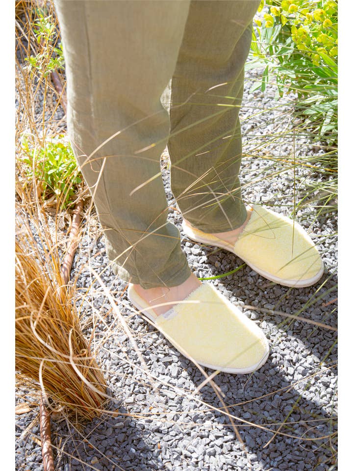Caussün - Wholesale Slippers - Women's - Slippers - Simone Yellow Lemon Sponge2