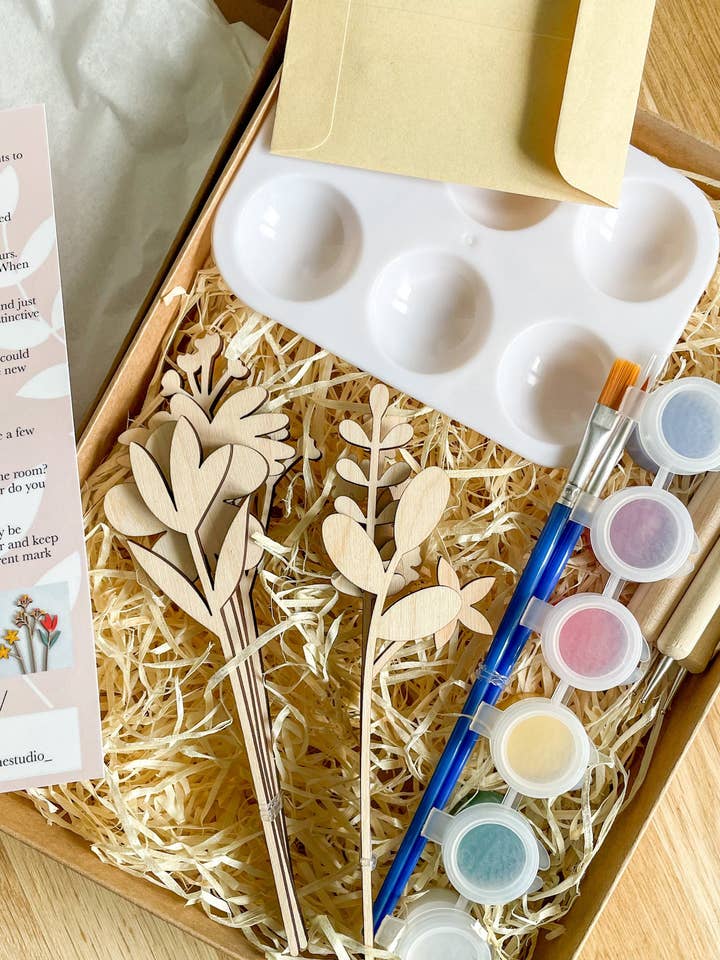 Paint Your Own Mini Flowers - Craft Kit for wholesale by Laurel Lane Studio