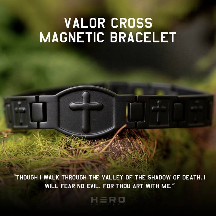 Valor Cross Magnetische Zwarte Armband: Helpt Veteranen Koppelen Aan Een Hulphond Of Asielhond -Faire voor wholesale door The Hero Company