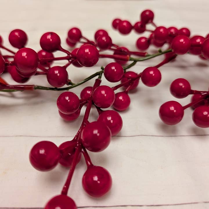 A.T. Imports - Wholesale Artificial Flowers - Red Berry Dripping Garland1