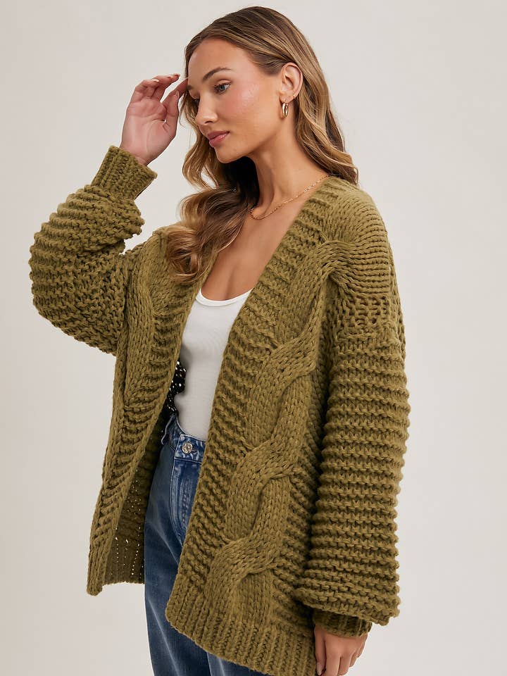 Bluivy - Wholesale Cardigan - Women's - CHUNKY CABLE CARDIGAN