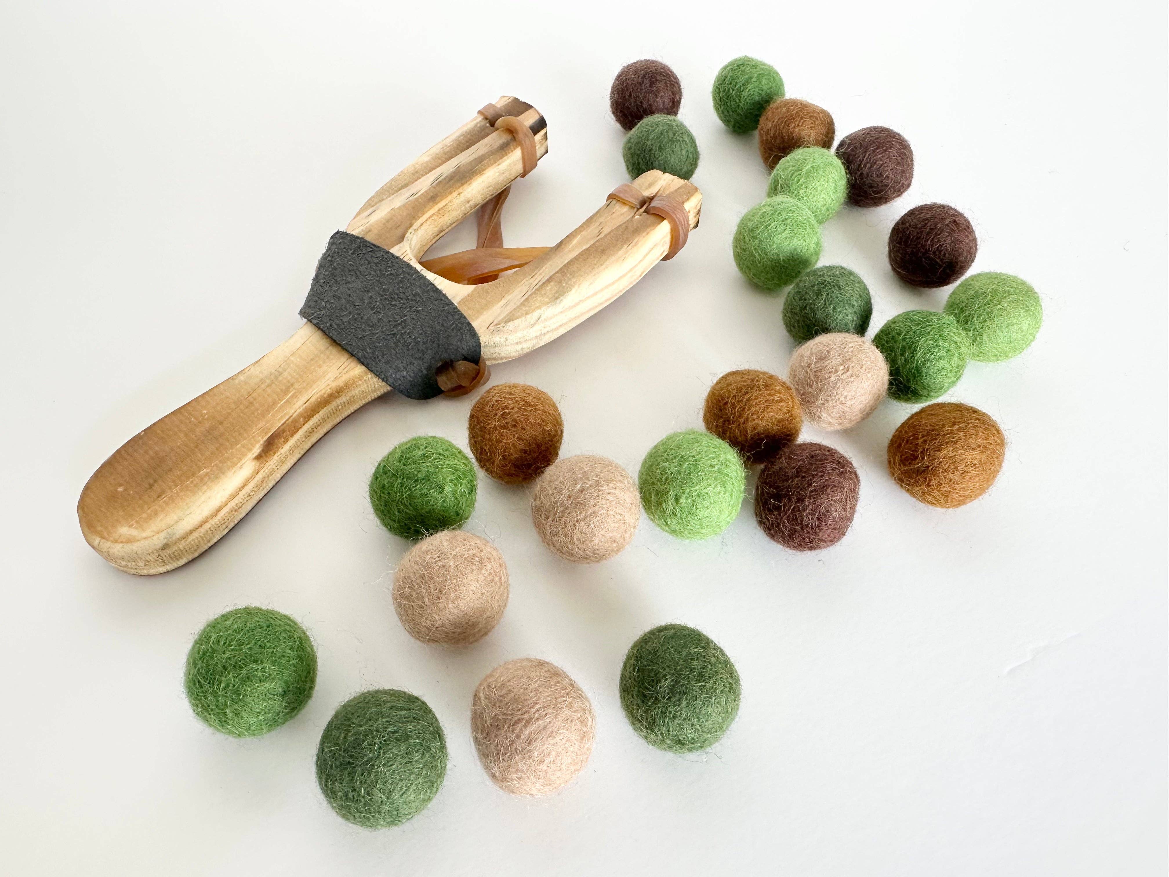 Wool Jamboree - Wholesale Slingshot - Kids - Camouflage Slingshot & Felt Ball Set2
