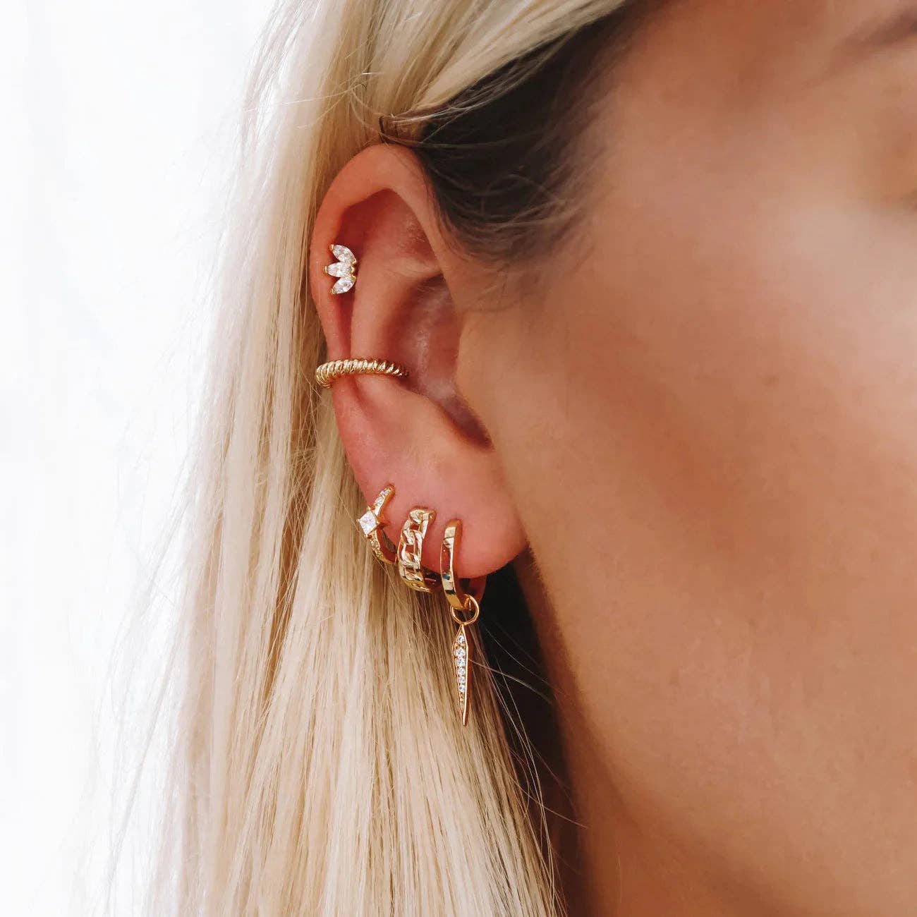 Nébuleuse Bijoux – wholesale Enkelt örhänge – Rym Blanche5