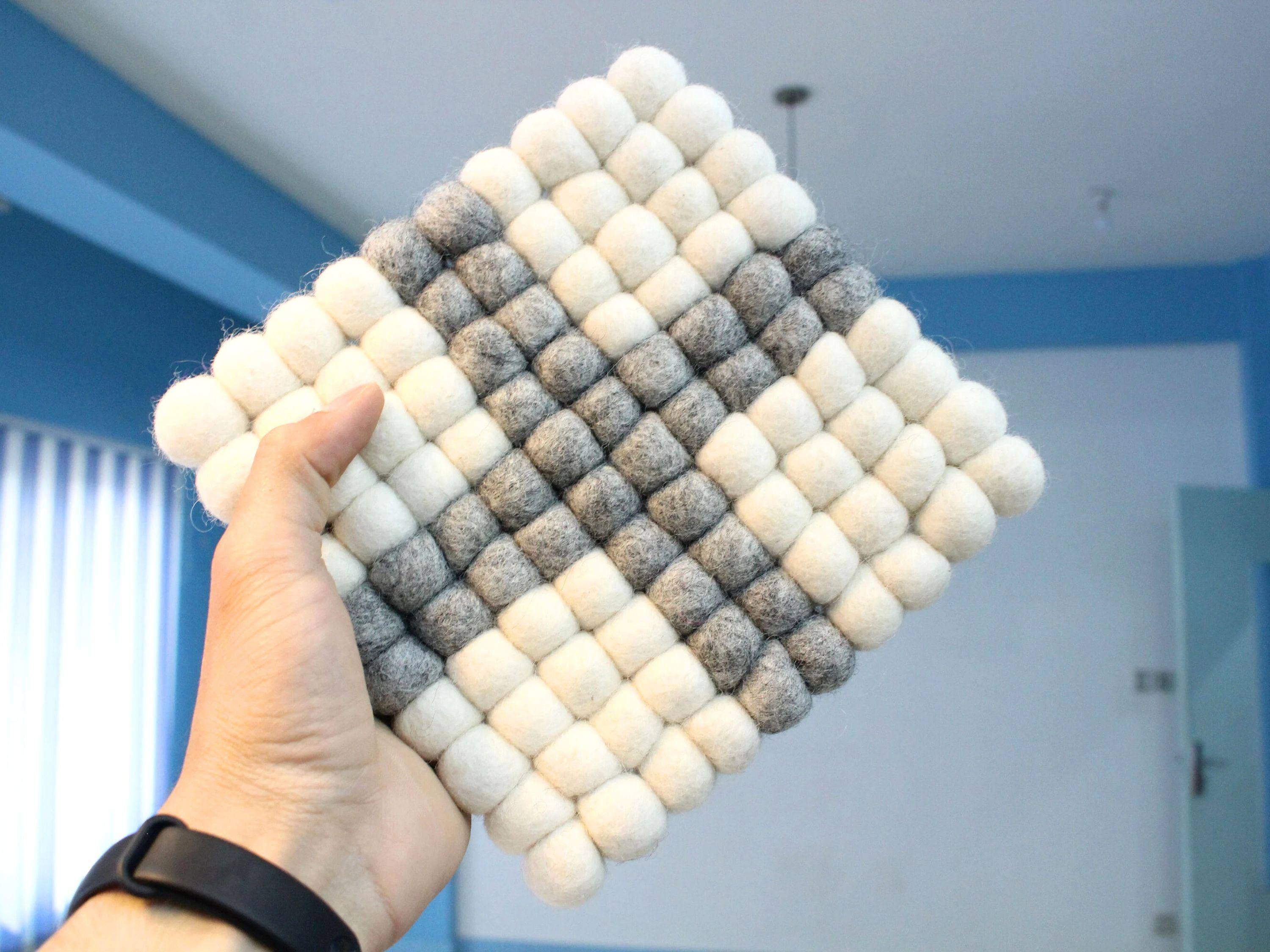 Woollyfelt - Wholesale Trivet - Handmade Felt Ball Square Trivet Heat-resistant Set