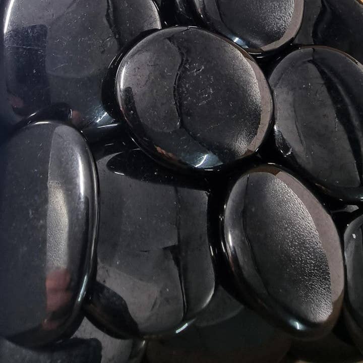 La Boîte à Cailloux - Wholesale Spiritual Stone/Crystal - Mongolia jet pebble A1