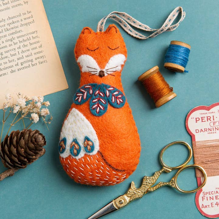 Folk Fox Felt Craft Mini Kit for wholesale by Corinne Lapierre Limited - US Tariff Duty Paid