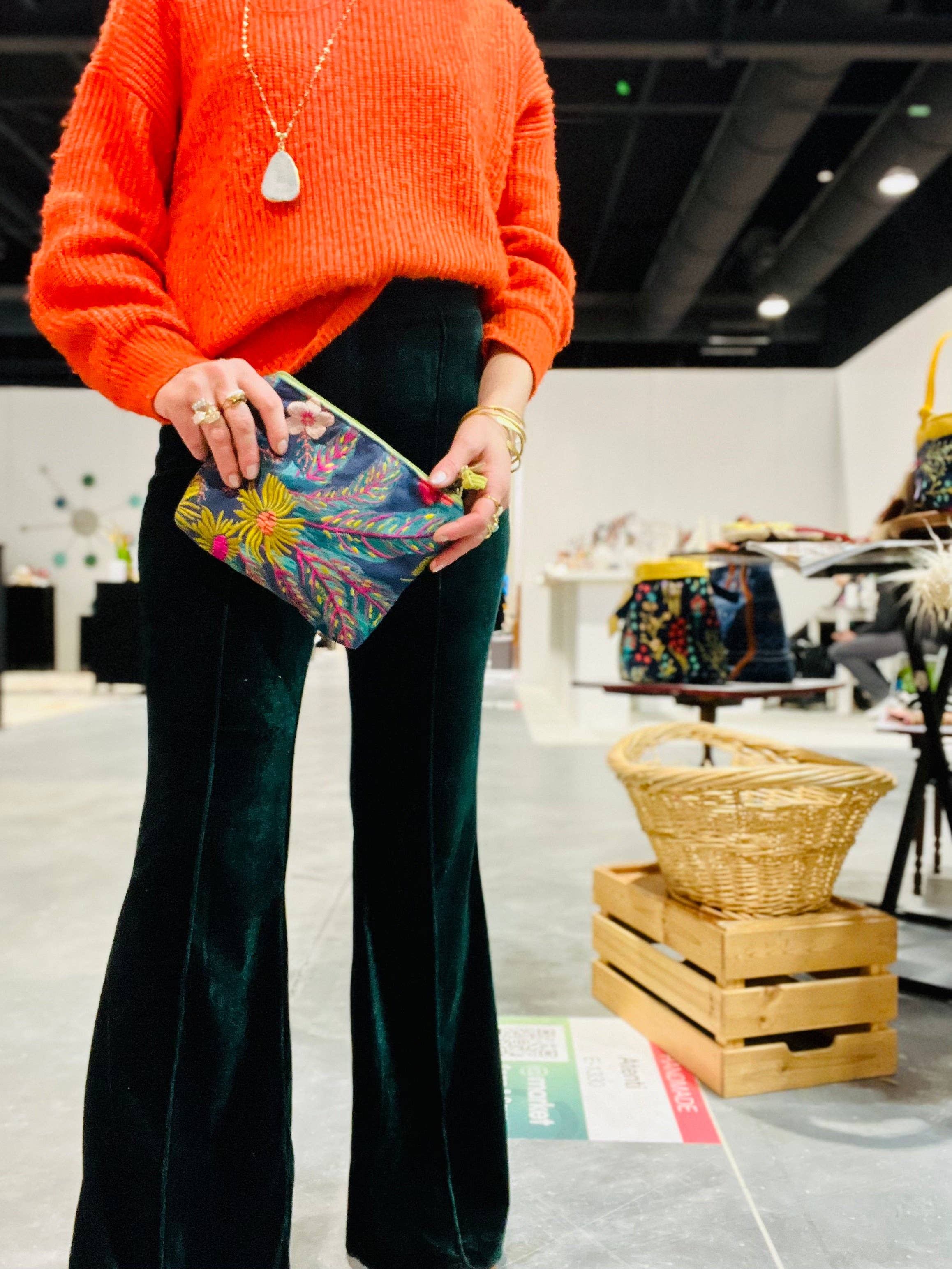 Atenti - Wholesale Pouch - Women's - Flora Accessories Pouch, Embroidered Zippered Clutch1