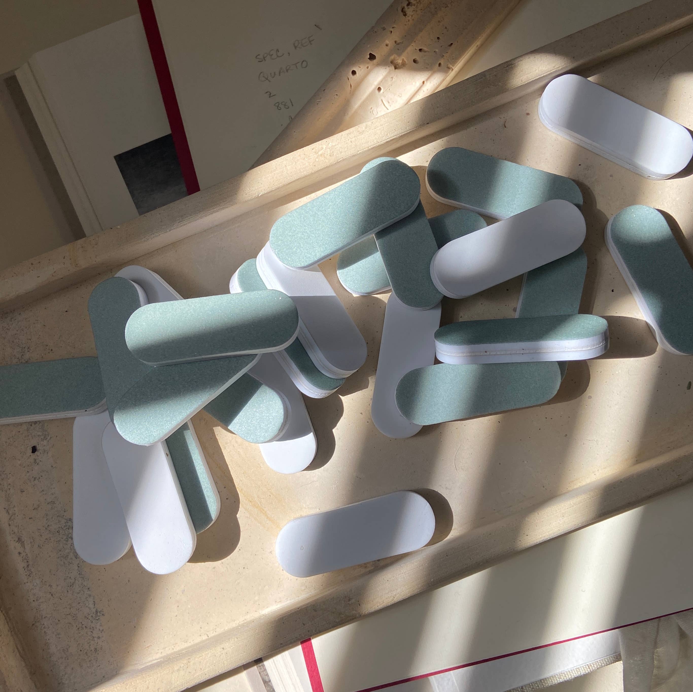 Found & Feral - Vente Nettoyants pour bijoux - Barre de polissage pour bijoux sans gâchis1