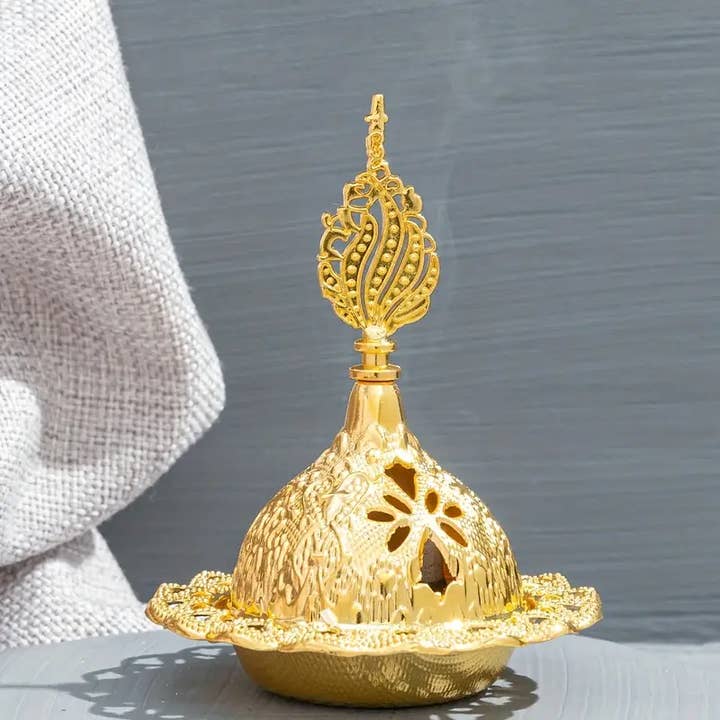 Magnifique Hearts - Wholesale Incense Holder - Middle Eastern Golden Incense Burner, Elegant Ornamental1