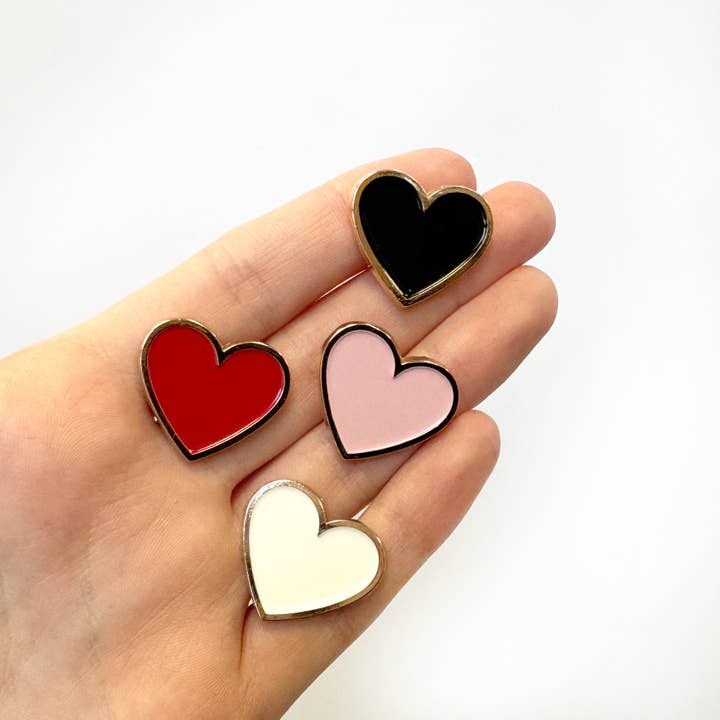 Lovethelinks Ltd - Wholesale Brooch - Metal & enamel Heart Pin Brooch1