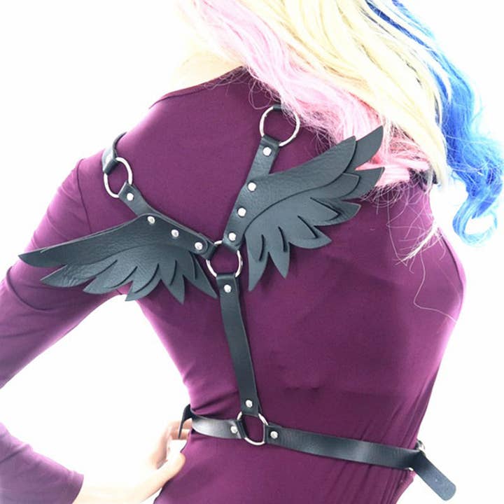 Brinquedo Sexual Arnês de Asas Punk, Forma Côncava de Halloween por atacado de Tourtiwi