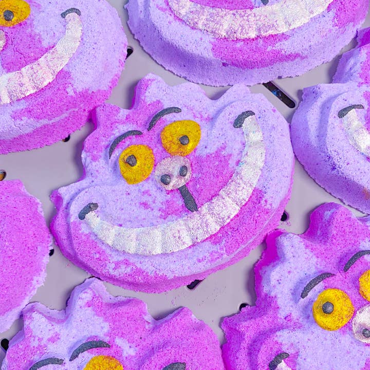 Bombe de bain All Mad Here pour la vente par Bathe Enchanted