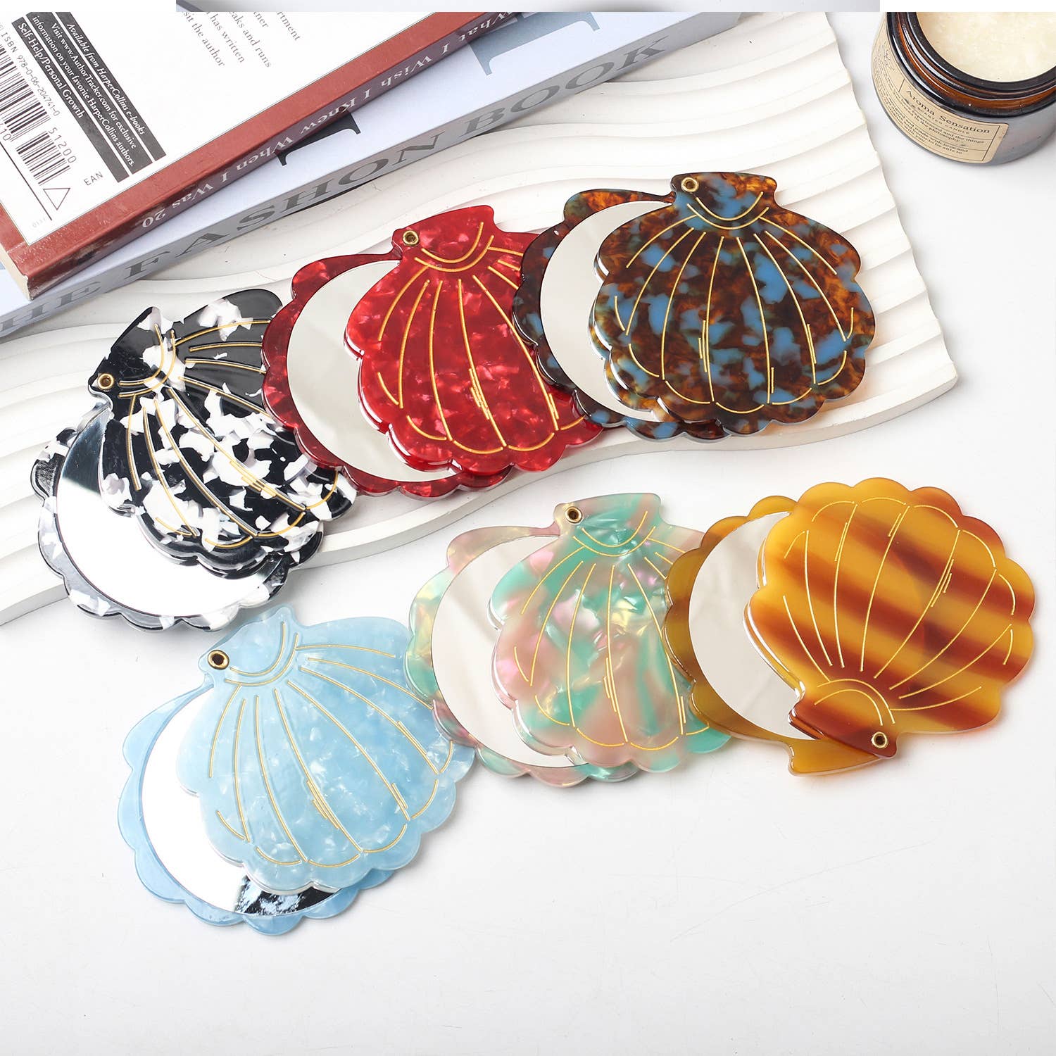 SoapElenGlen - Wholesale Compact Mirror - Chic Shell-Shaped Compact Mirrors for On-the-Go Touch-Ups12