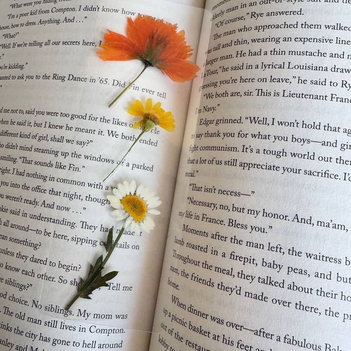 Page Petal - Wholesale Bookmark - Katniss Everdeen Bookmark