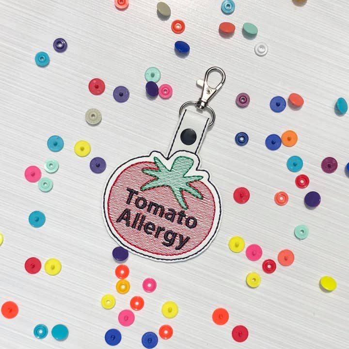 Medical Bag Tags, LLC - Vente Porte-clés – enfant - Porte-clés Allergie à la tomate, Allergies à la tomate, Étiquette de sac à dos, Allergie, Allergies, Alerte, Alerte médicale, Lunch Scolaire, Boîte à lunch, Médical,