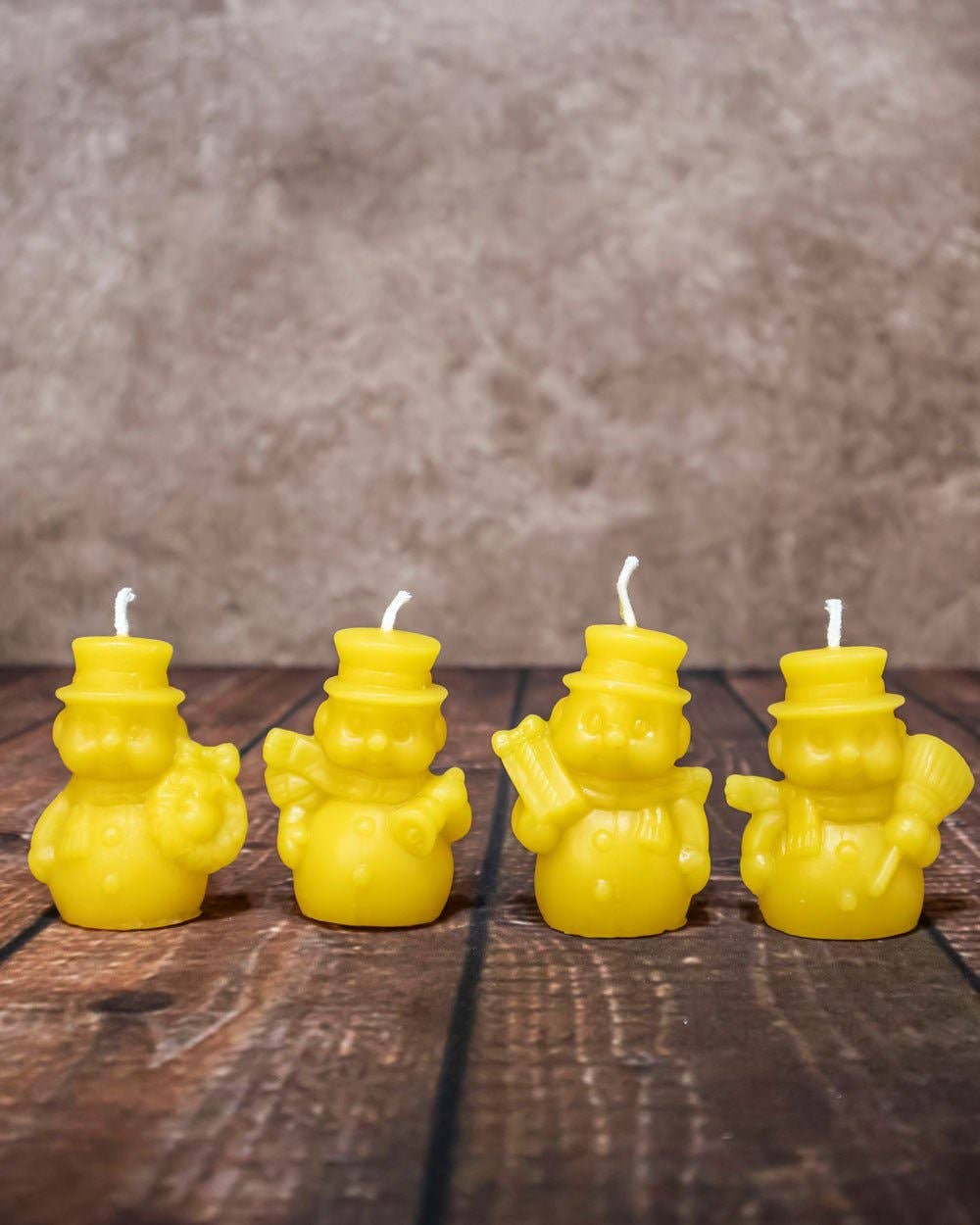 Beelite Candles - Wholesale Novelty Candle - Snowmen Assorted-Set of 40