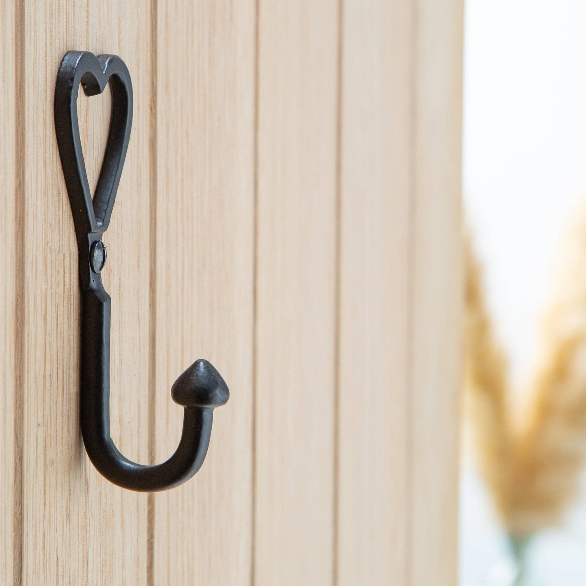 Rinkit Ltd – Großhandel Wandhaken – Einzelner Herzhaken - B 40 mm x H 100 mm - Schwarz2