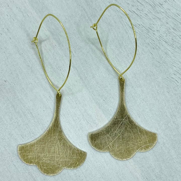 Enkel messing ørering- Ginko for engroshandel hos Love & Dot