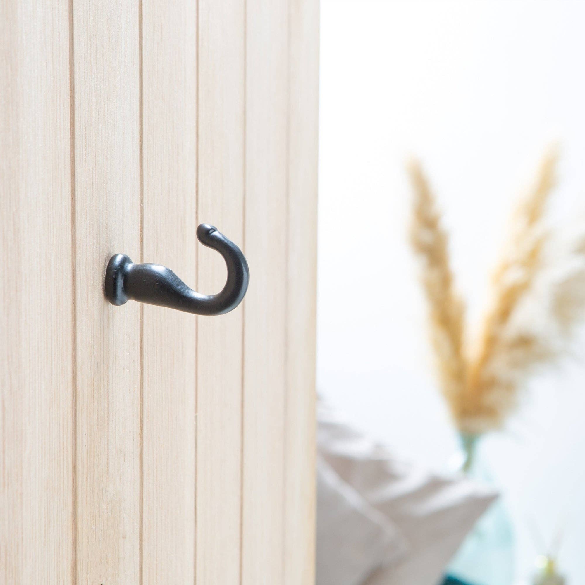 Rinkit Ltd – wholesale Wall hook – Screw Hook - W20mm x H35mm3