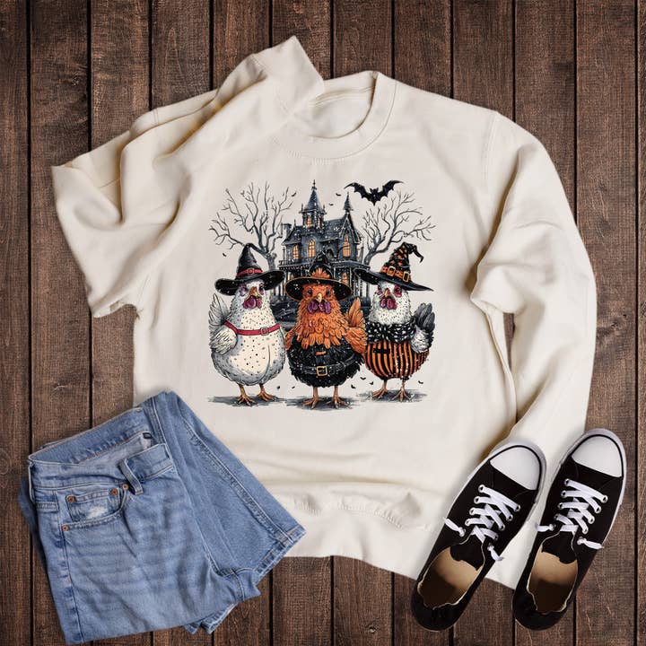 Sweatshirt Poules Sorcières d'Halloween pour la vente par The Way Down South