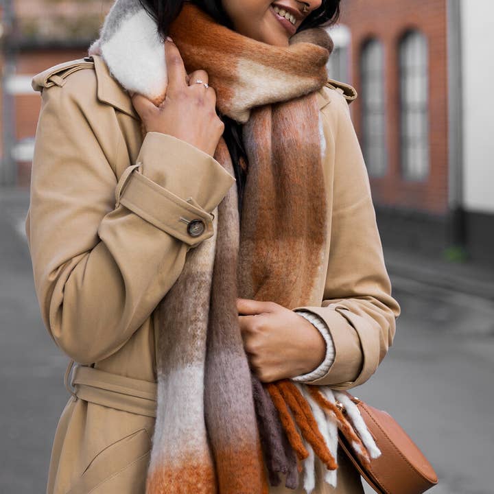 Lisa Angel - Wholesale Scarf - Women's - Brown Check Winter Scarf