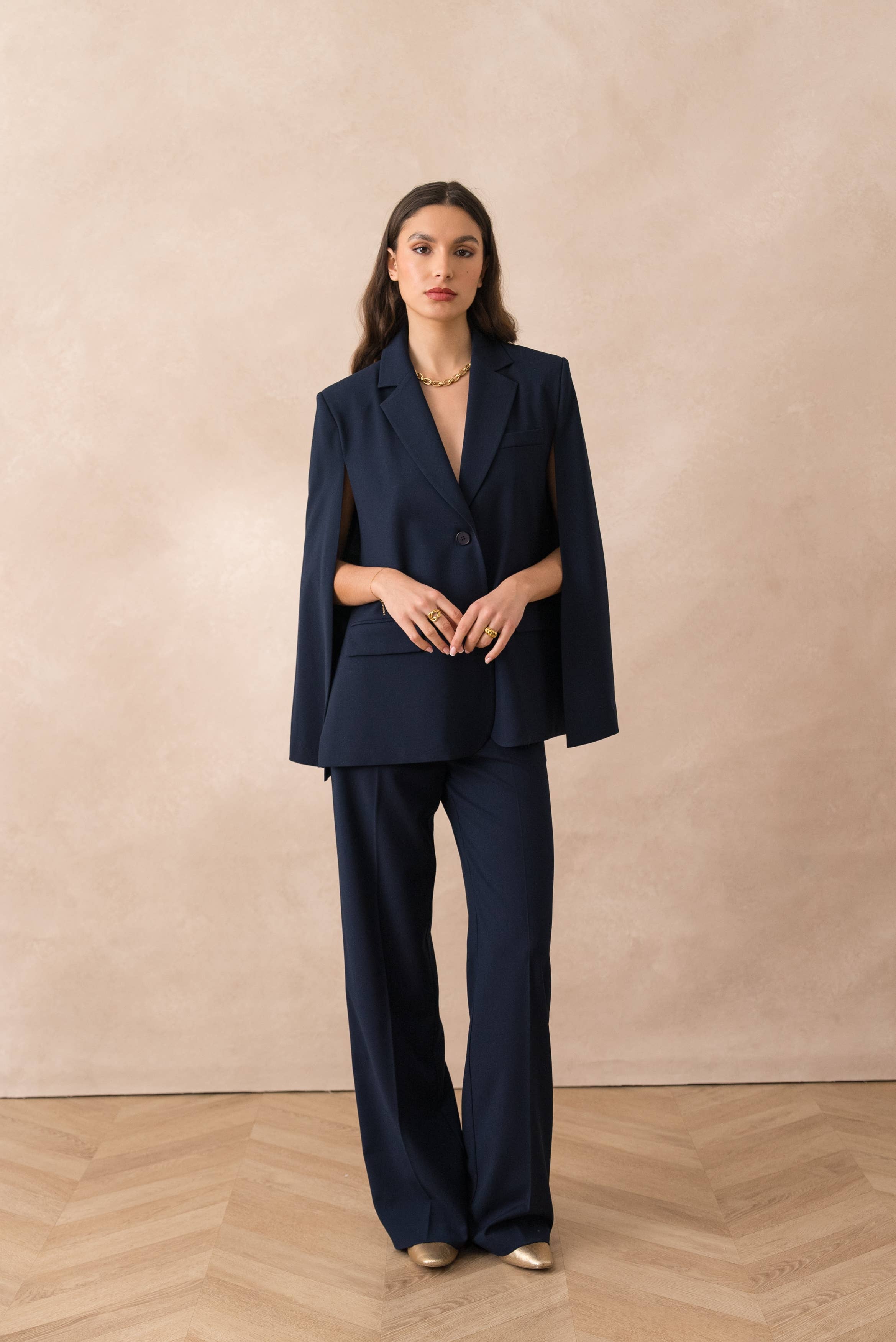 Attentif Paris - Wholesale Jacket - Women's - [Vision] Oversized cape jacket with structured cut6