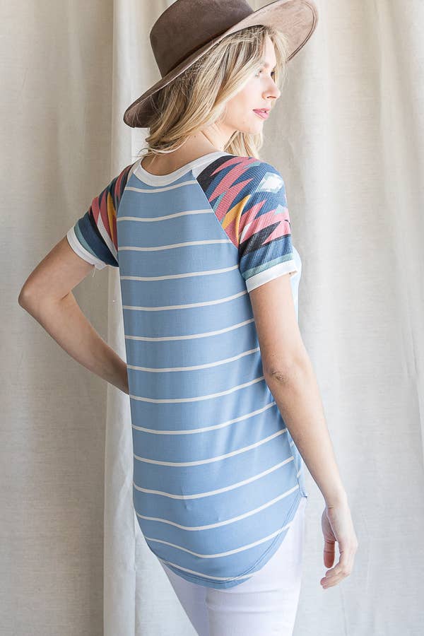 7th Ray – Engroshandel T-shirt – til kvinder – Casual Stribet Aztec Raglan Kortærmet T-shirt T412214