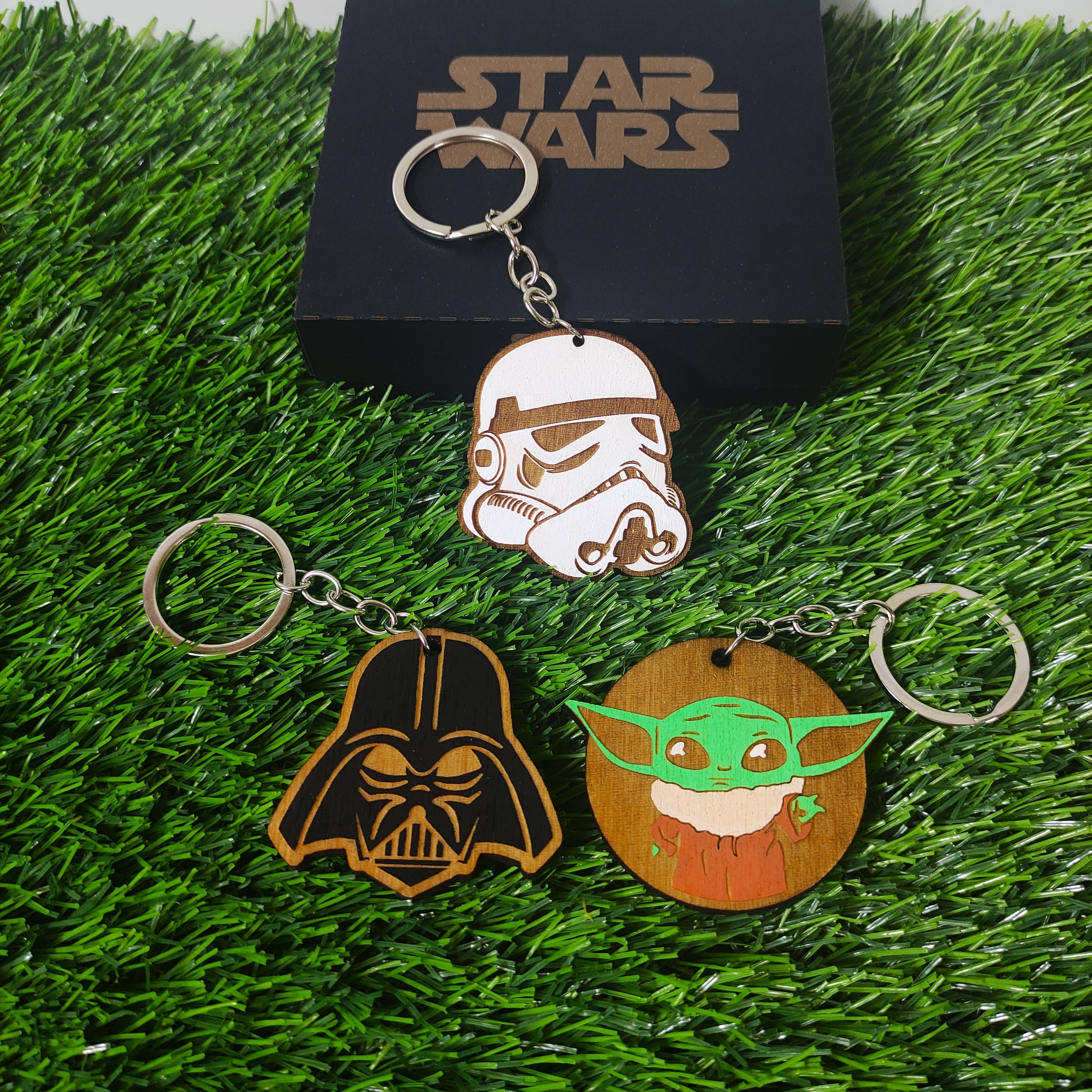 Herbs&Belles – wholesale Keychain – Unisex – Wooden Star Wars Keychains, Grogu, Darth Vader, Stormtrooper0