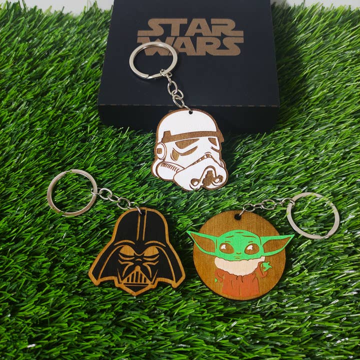 Herbs&Belles β wholesale Keychain β Unisex β Wooden Star Wars Keychains, Grogu, Darth Vader, Stormtrooper