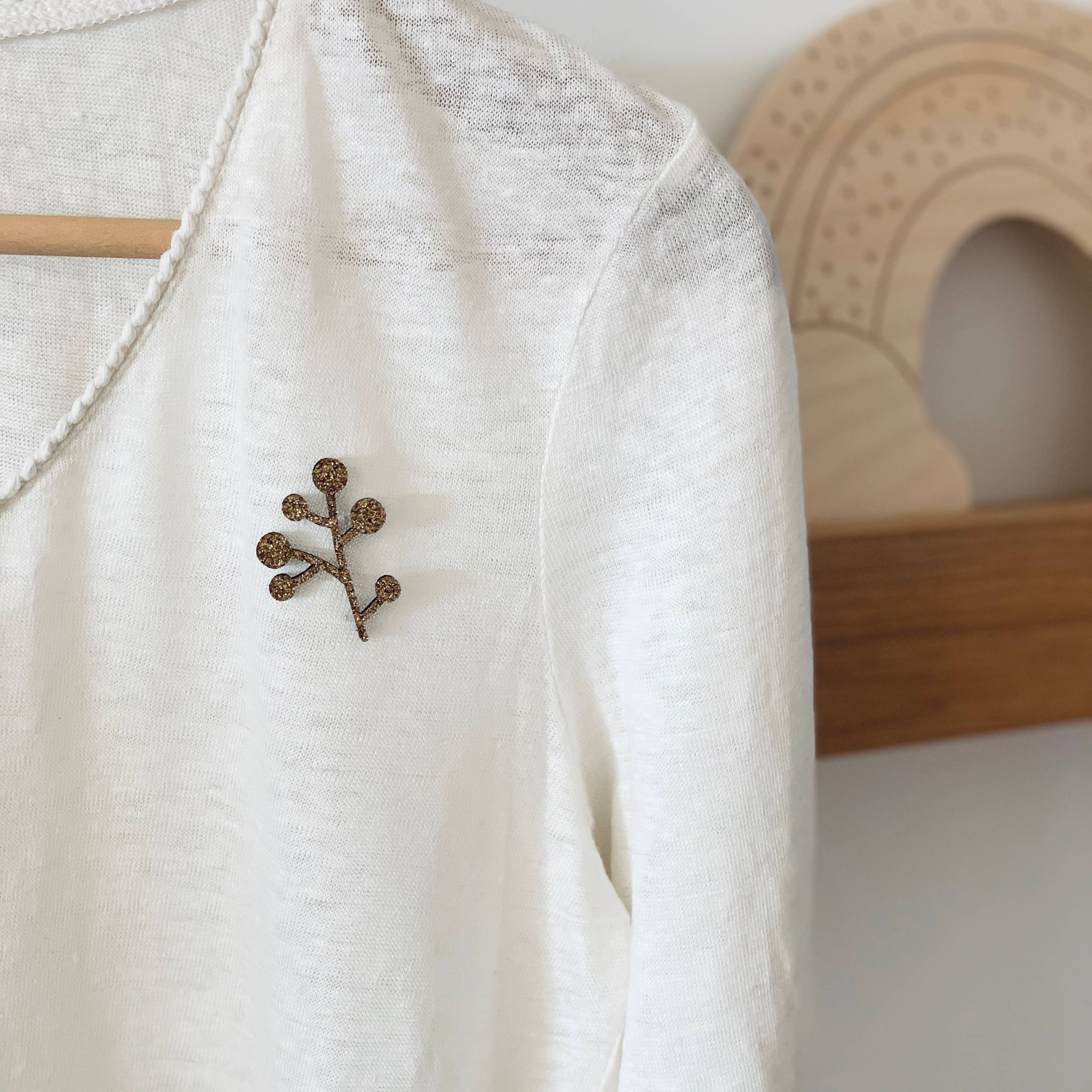 Les Petites Hirondelles - Wholesale Brooch - Pin - Mistletoe Branch1