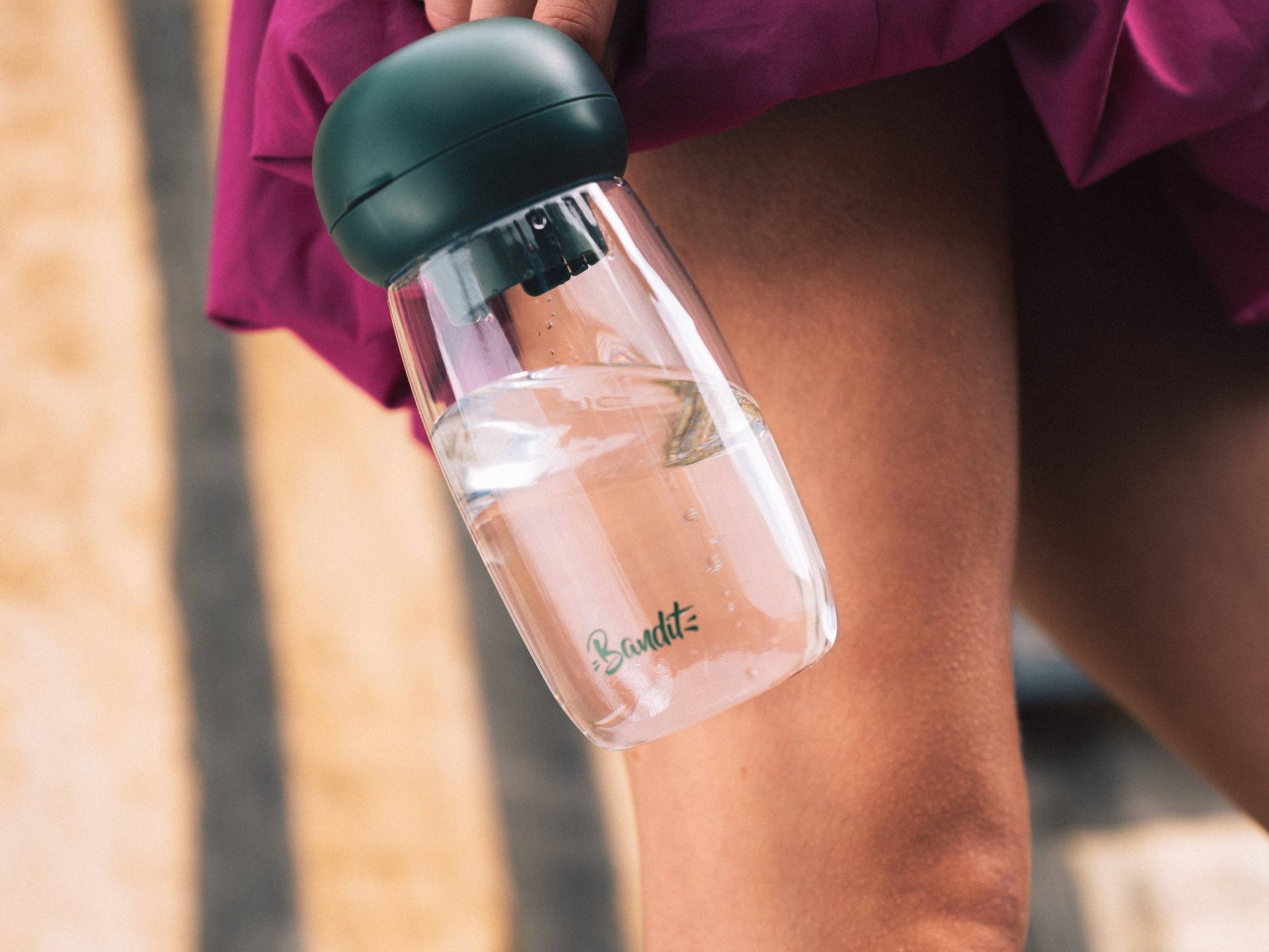 French Bandit - Wholesale Pet Water Bottle - Dog - Dog water bottle1