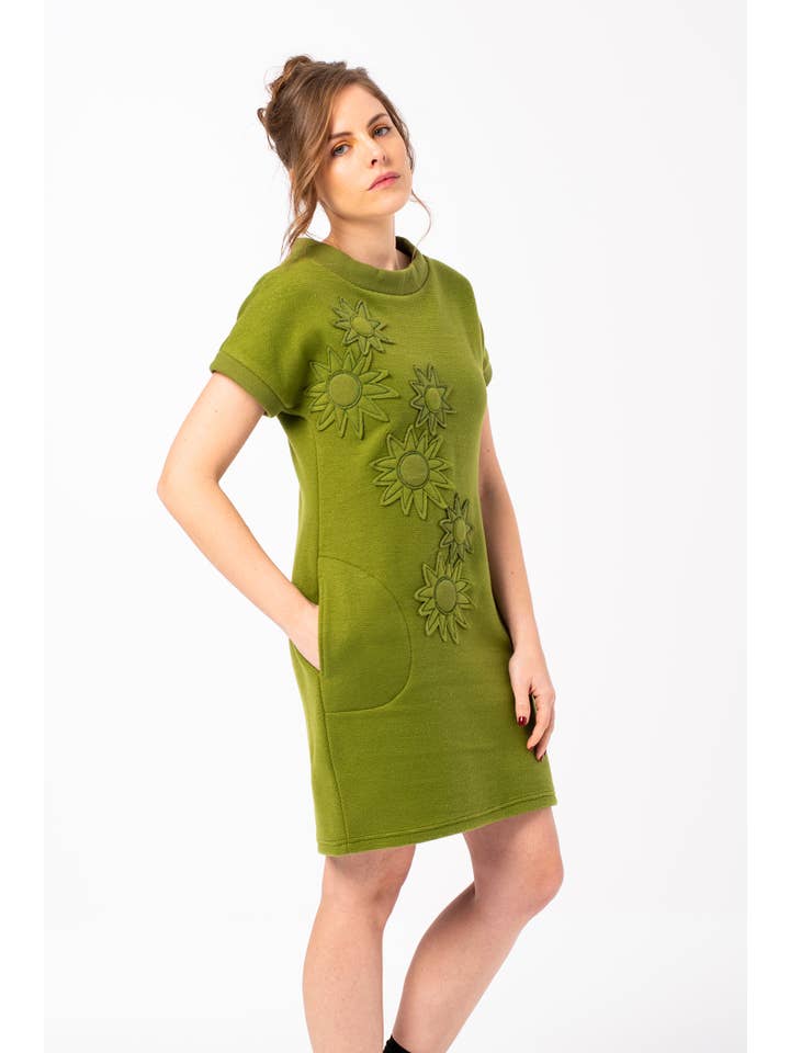 Mamatayoe – Großhandel Kleid – Damen – Grünes Kleid mit Stickerei. Mosaik-Kleid1