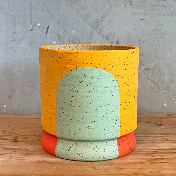 Stanley Chester & Albert Ceramics - Wholesale Plant Pot - Portal Planters: The Phoebe