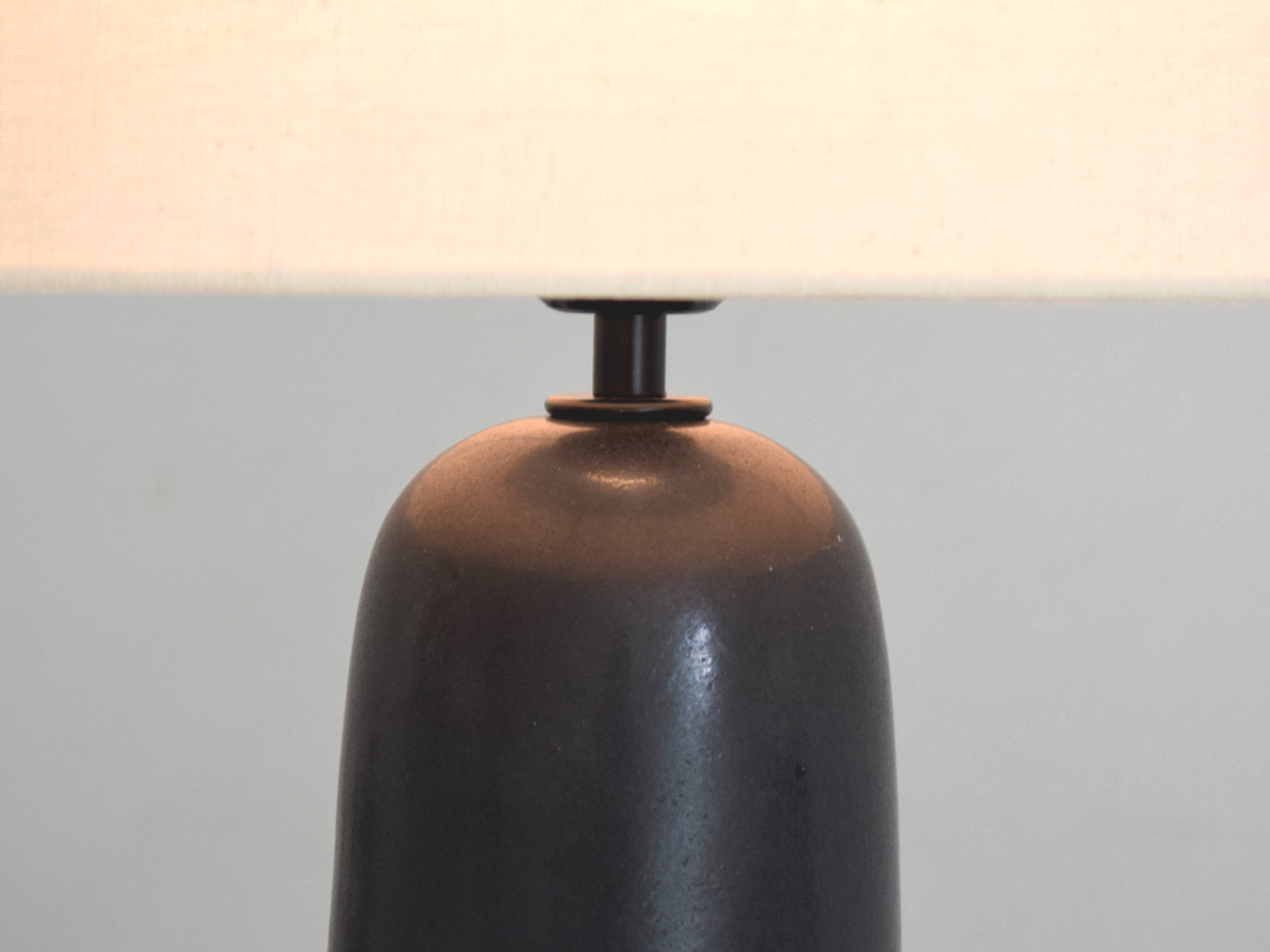 DEBARRO - Furniture | Lamps | Ceramics | Handmade – wholesale Accent-/skrivbordslampa – Armona svart - handgjord bordslampa0