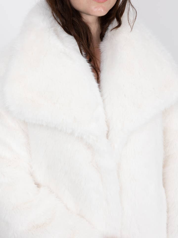 KZELL PARIS - Wholesale Fur/Faux Fur Coat - Women's - SHORT FAUX FUR COAT13