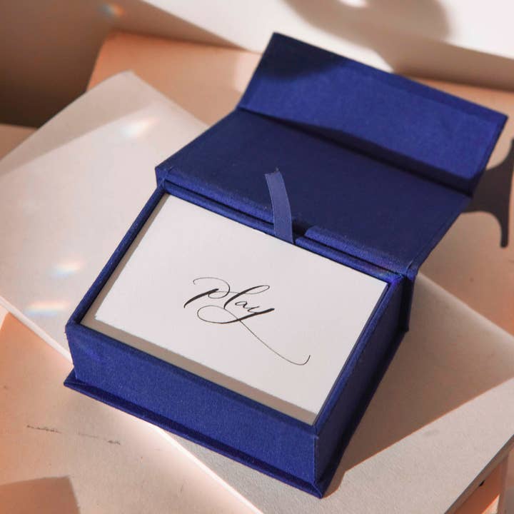 Paperfinger - Wholesale Decorative Tabletop Object - Daily Invitation9