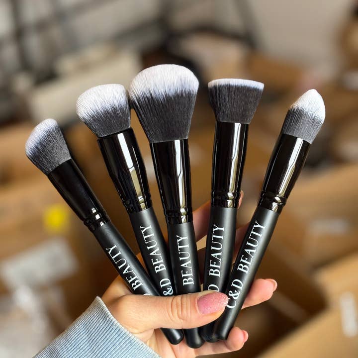 C & D Beauty LLC. - Wholesale Makeup Brush Set - Makeup Brush Set14