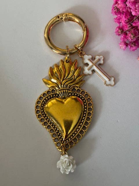 Charms ex voto cuore sacro e croce, charms per borsa ex voto, regalo per donna charms cuore sacro, cuori dorati e fiore bianco charms. per la vendita all'ingrosso da parte di Miss DJ Angel