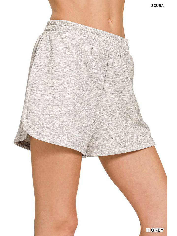 42POPS - Vendita all'ingrosso Pantaloncini - Donna - Shorts a vita elastica stile delfino con tasche20